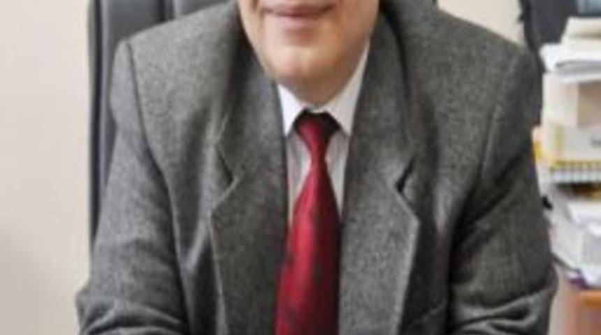 Eğitim fak&uuml;ltesi hocasından &ouml;neri: Mevlana zorunlu ders olsun