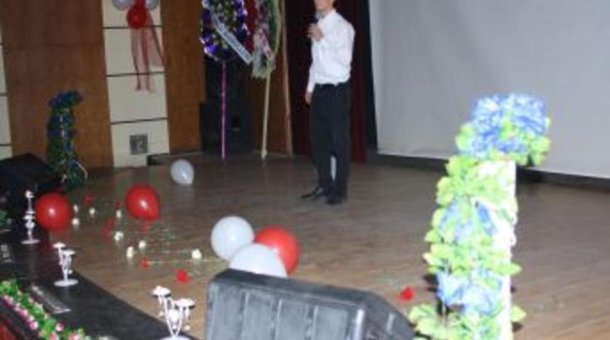 Sevgi evleri ve yurt &ccedil;ocukları duygularını şiirle dile getirdi