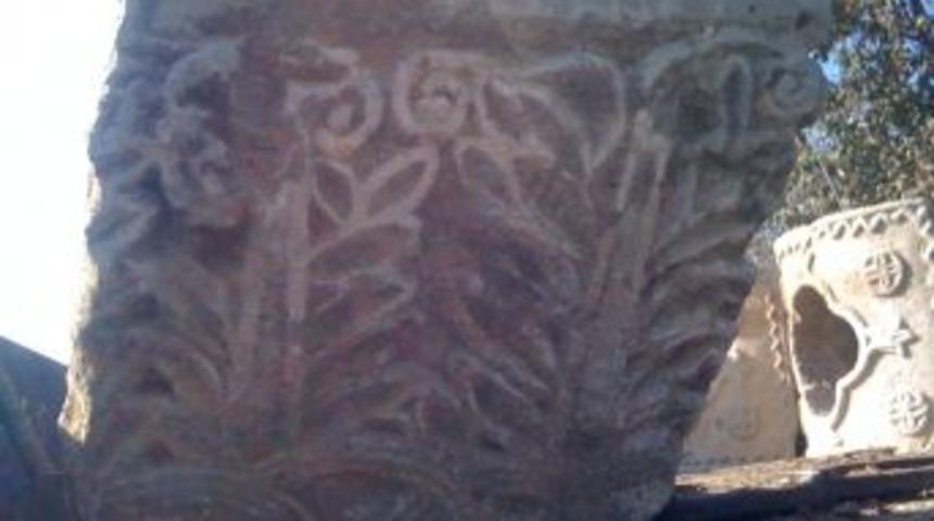 Nevşehir&rsquo;de ara&ccedil; i&ccedil;erisinde 14 tarihi eser yakalandı