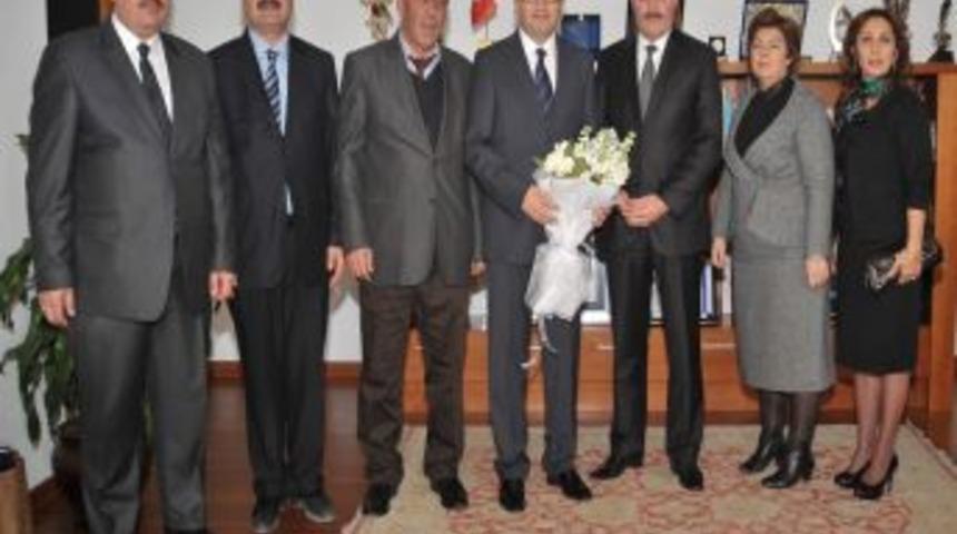 Eğitimcilerden Başkan Tiryaki&rsquo;ye teşekk&uuml;r ziyareti