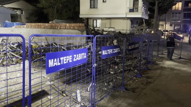 Maltepe’de çöken binanın enkaz kaldırma çalışmaları tamamlandı