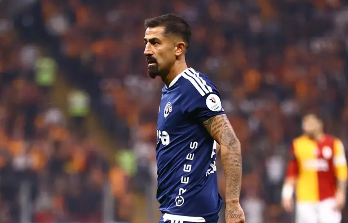 Islıklar sonrası barış mesajı! Kerem Demirbay’dan Galatasaray’a özür 3