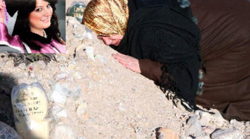 Senem &ouml;ğretmen mezarı başında anıldı