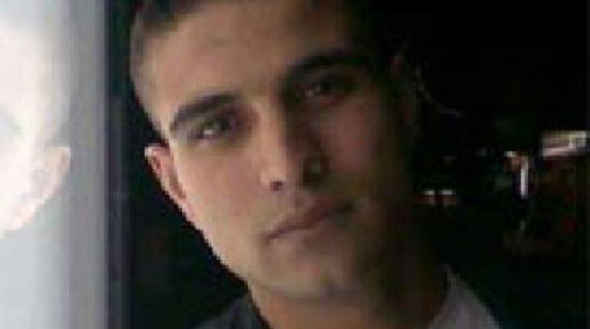 Annesiyle aşk yaşayan genci &ouml;ld&uuml;rd&uuml;