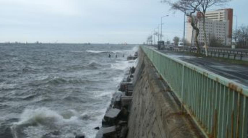 Lodos, Marmara&rsquo;da etkisini artırdı