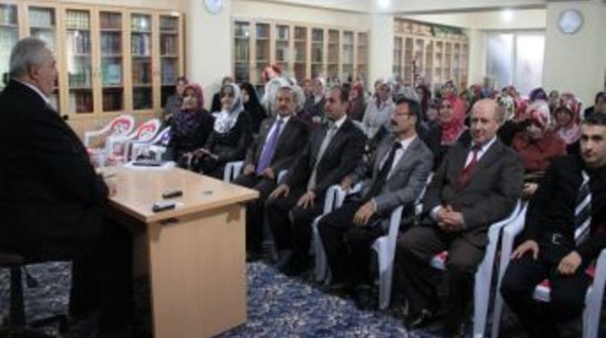 Adana M&uuml;ft&uuml;l&uuml;ğ&uuml; de &ouml;ğretmenler g&uuml;n&uuml;n&uuml; kutladı