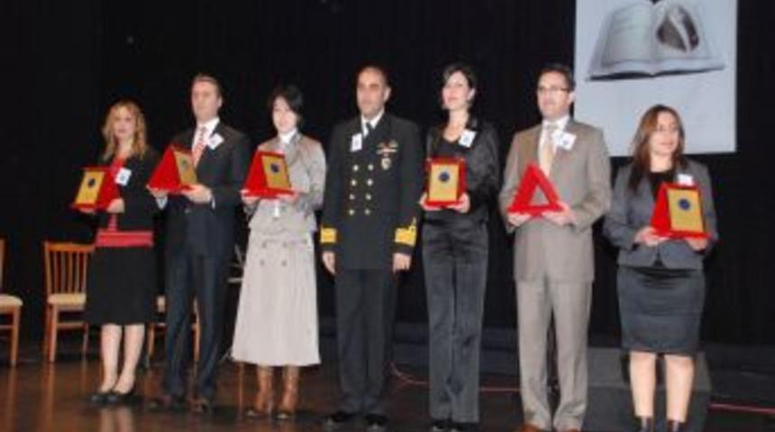 '&Ouml;ğretmenler anne-babaların en iyi destek&ccedil;ileridir'