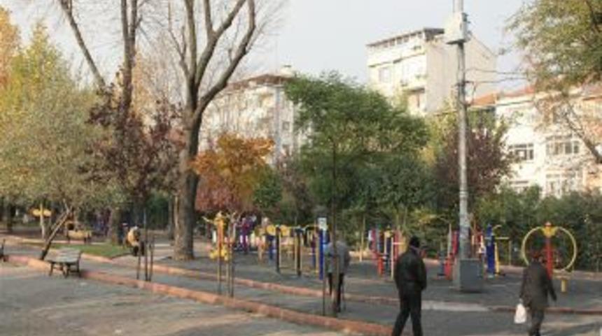 Aileler, parktaki &ccedil;ocuklarını evden kamerayla izleyecek