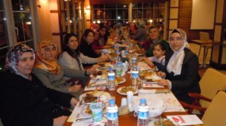 Doktorlar g&ouml;n&uuml;ll&uuml; olmak i&ccedil;in platform kurdu