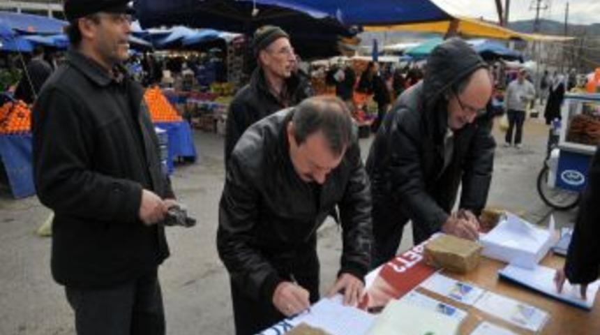 Emekliler Grubu'ndan elektrikte ka&ccedil;ak kullanım bedeline tepki