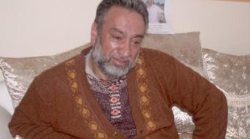 Depremde kaybolan Dursun &ouml;ğretmenin &ouml;l&uuml;m haberi ailesini yasağa boğdu