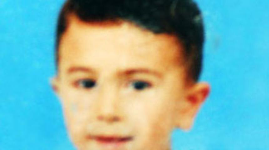 İtfaiye aracının altında kalarak can verdi!