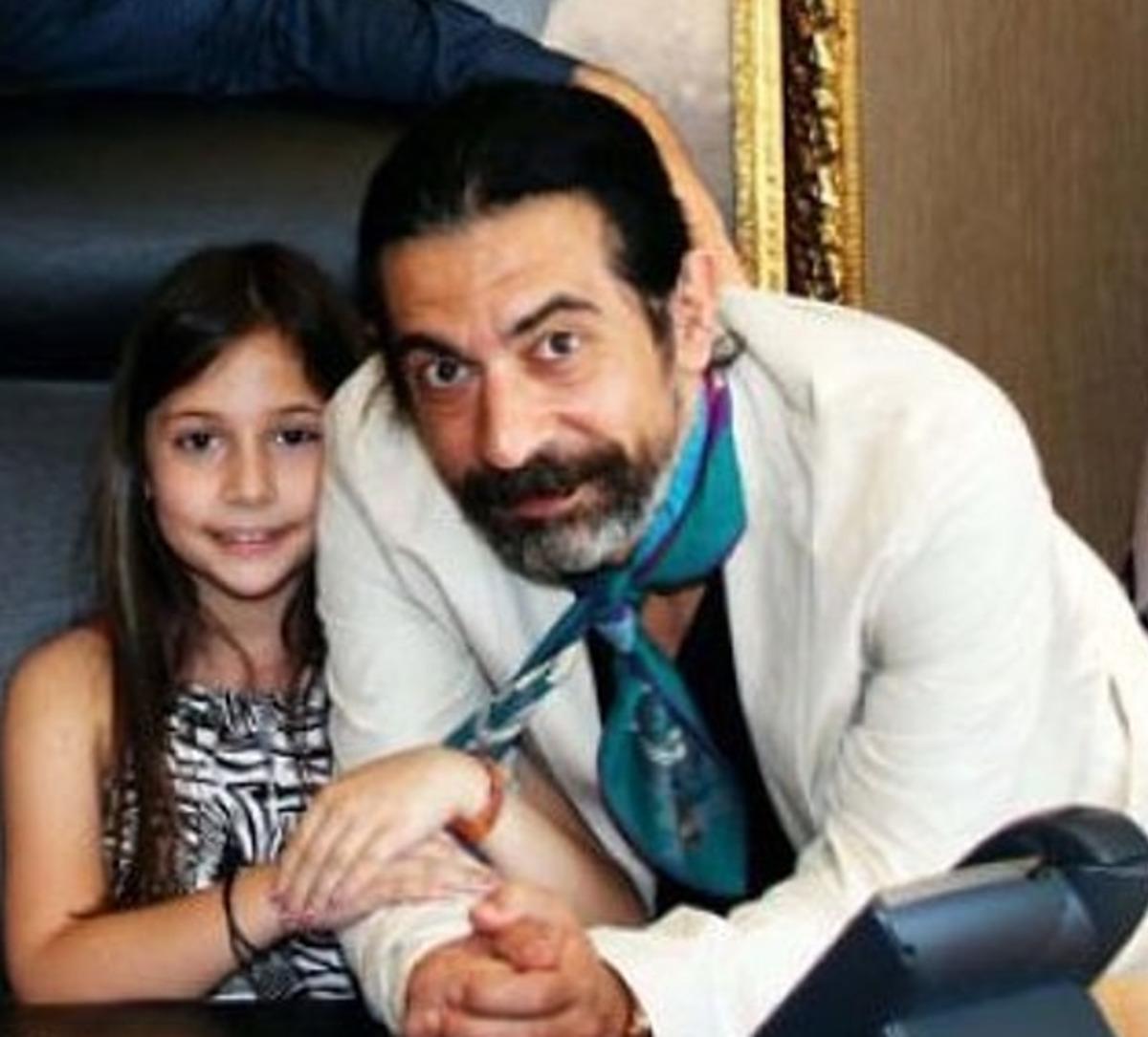 Okan Bayülgen’in kızı İstanbul’a uluslararası sanat ödülü!  Hem güzel, hem başarılı  1