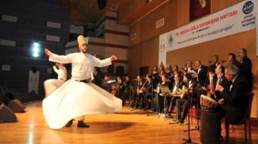 T&uuml;rk Tasavvuf M&uuml;ziği konseri başkentlilerden b&uuml;y&uuml;k ilgi g&ouml;rd&uuml;