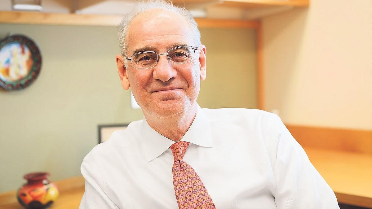 Harvard ın tarihinde bir ilk! Dekanlık görevine Türk bilim insanı getirildi 1