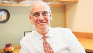 Harvard'ın tarihinde bir ilk! Dekanlık g&ouml;revine T&uuml;rk bilim insanı getirildi