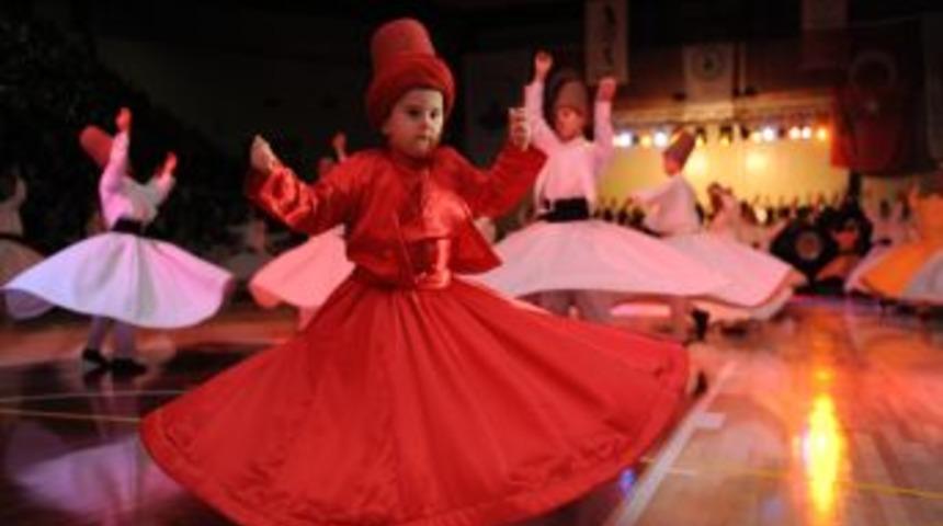 Şeb-i Arus'ta binlerce kişi tek y&uuml;rek oldu