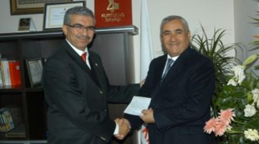 Meclis &uuml;yesi Sıtkı Polat huzur hakkını Vanlı depremzedelere bağışladı