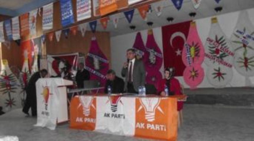 AK Parti, G&ouml;lbaşı'nda kongre yaptı
