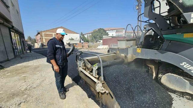 Battalgazi Belediyesi TOKİ konutlarının bağlantı yollarını asfaltladı 2