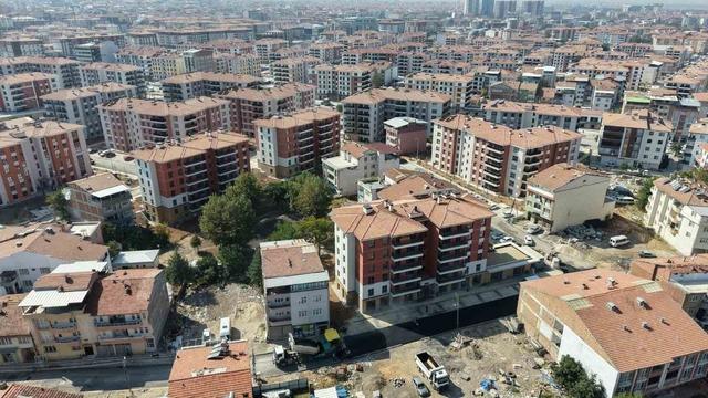 Battalgazi Belediyesi TOKİ konutlarının bağlantı yollarını asfaltladı 1