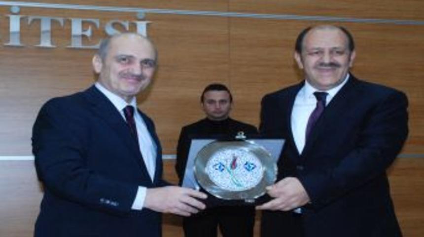 Bayraktar: İnşaat m&uuml;hendisliği ve mimarlık b&uuml;t&uuml;n mesleklerin padişahı