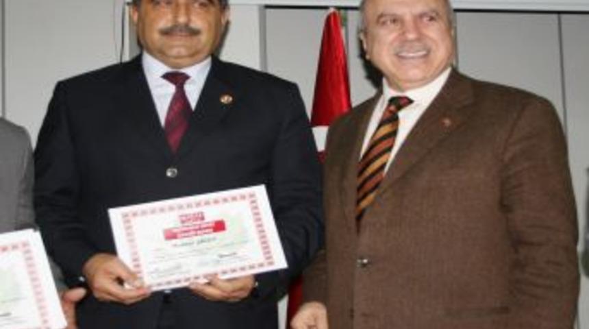 Hatay Birlik Vakfı yeni üyelerine berat verdi