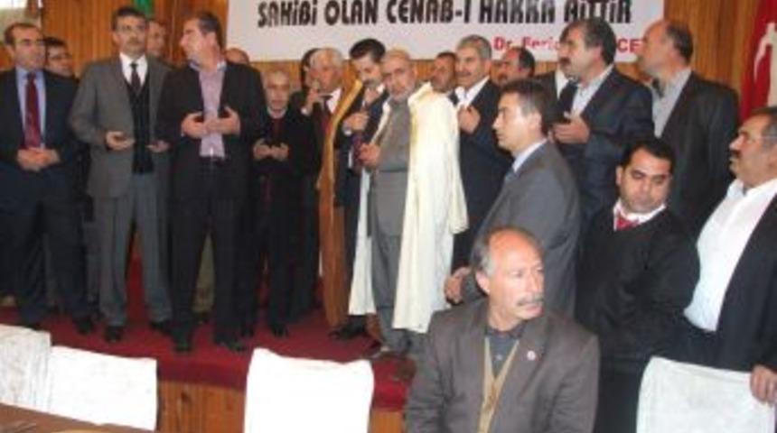 Bakan &Ccedil;elik kan davalı aşiretleri barıştırdı