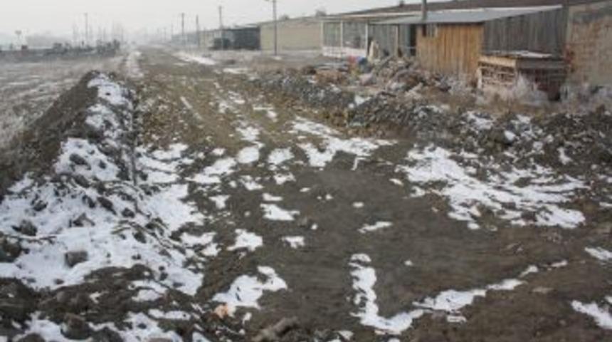 Kars Sanayi Sitesi'nde su &ccedil;ilesi