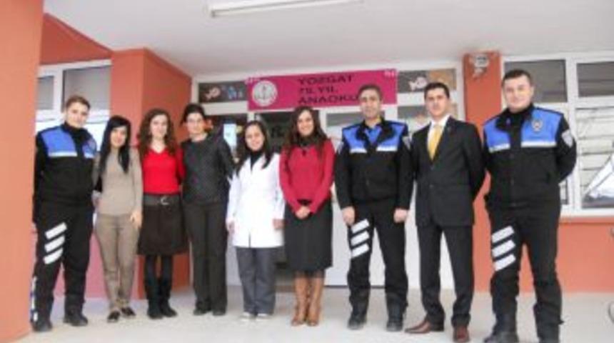 Yozgat polisinden &ouml;ğretmenlere 24 Kasım ziyareti