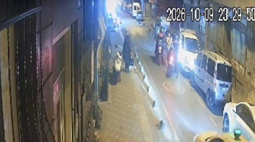 Esenler'de 'dur' ihtarına uymayıp ka&ccedil;an motosikletli kaza yaptı; s&uuml;r&uuml;c&uuml;ye 259 bin lira ceza