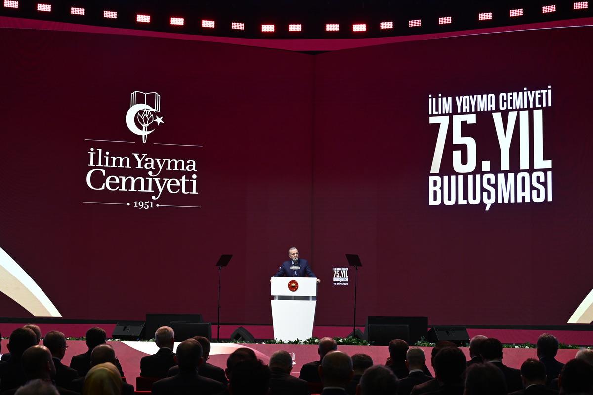 SON DAKİKA |  Cumhurbaşkanı Erdoğan dan tekno oligark uyarısı: Hedef kitleleri gen&ccedil;lerimiz 2