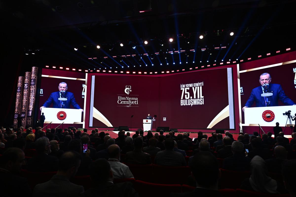 SON DAKİKA |  Cumhurbaşkanı Erdoğan dan tekno oligark uyarısı: Hedef kitleleri gen&ccedil;lerimiz 1