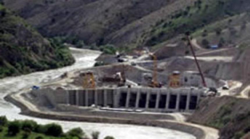 Baraj inşaatında kalıp &ccedil;&ouml;kt&uuml;: 1 &ouml;l&uuml;, 5 yaralı