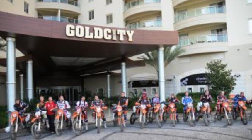 Motorcross tutkunları Alanya'da buluştu