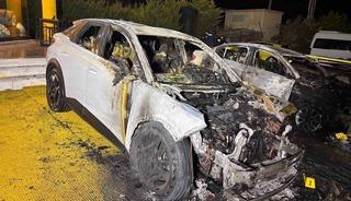 Kuşadası&rsquo;nda oto galeri kundaklandı