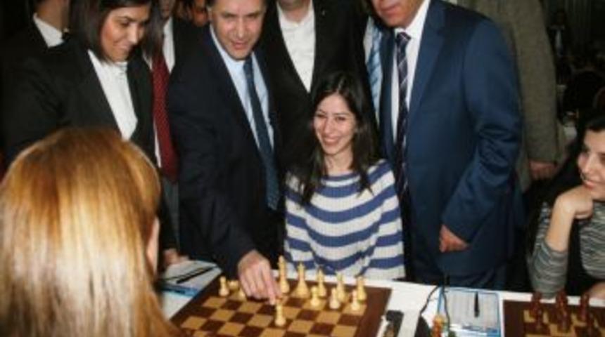 D&uuml;nya bayanlar Satran&ccedil; turnuvası Mardin&rsquo;de başladı