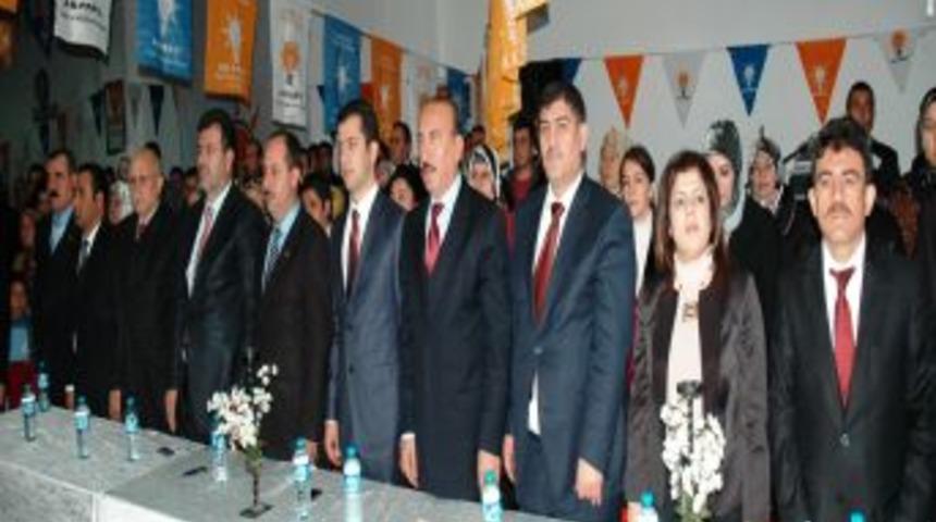 Kadirli AK Parti 4. Olağan Kongresi'nde, Başkan G&ouml;k&ccedil;eli yeniden se&ccedil;ildi