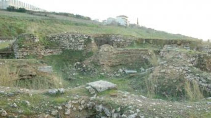 Tarihi mezar yeri nekropol, Vakıflar ve Karayolları'ndan kurtarılacak