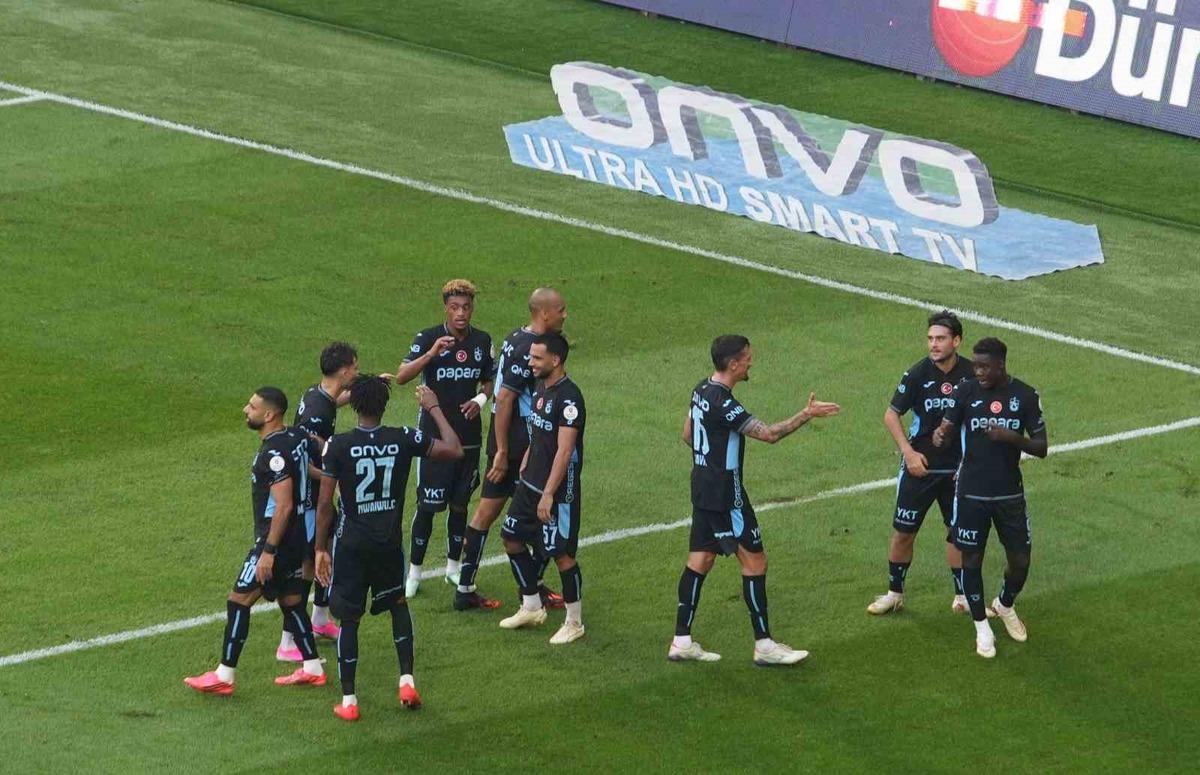 Trabzonspor da şok! Rakibine kafa attı, Beşiktaş derbisinde yok 1