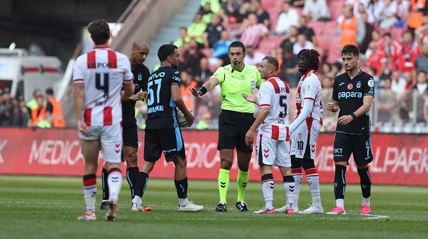 Trabzonspor'da şok! Rakibine kafa attı, Beşiktaş derbisinde yok