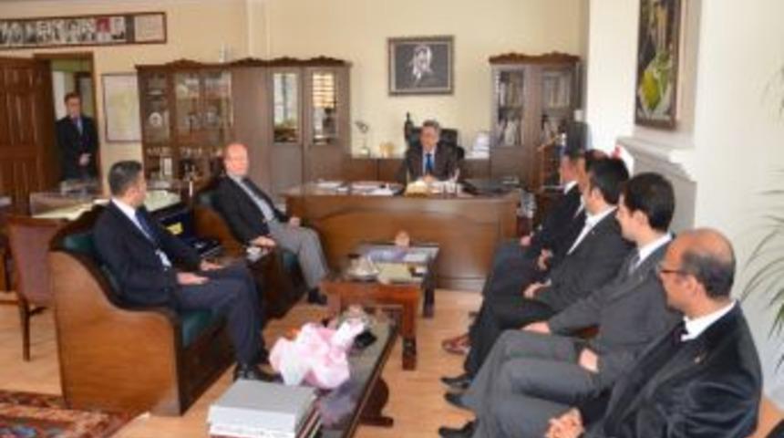 Beypazarı Gen&ccedil; Girişimciler Kurulu Başkan &Ouml;zalp&rsquo;i ziyaret etti