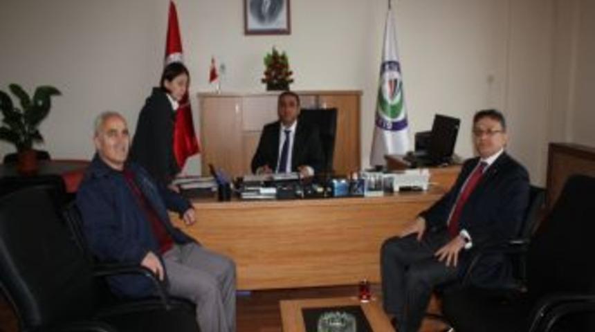 Dekan Sever, okul binasının yetersizliğinden dert yandı