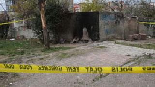 Bir günlük bebeğini boğarak öldürdü