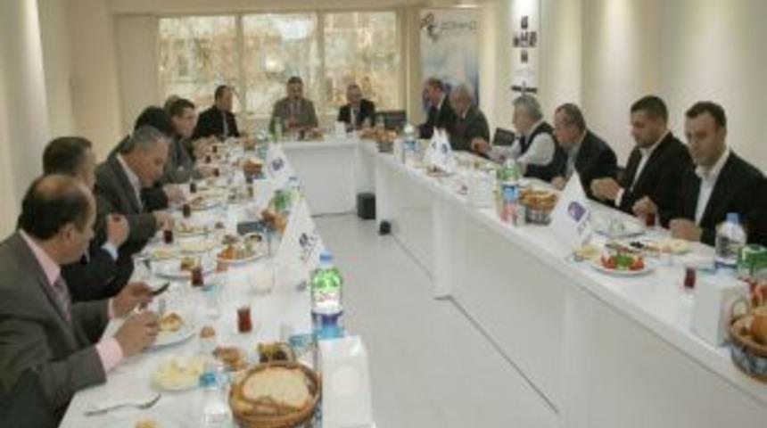 Vali’den işadamlarına: Zamanın hayrı istihdam sağlamaktır