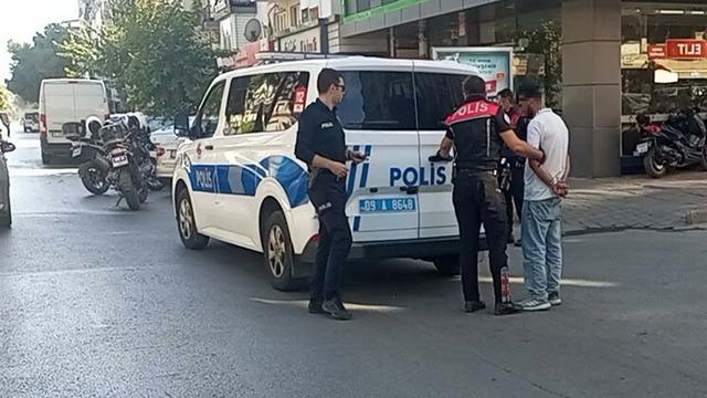 Polisin 'dur' ihtarına uymayan motosikletteki 2 şüpheli gözaltına alındı