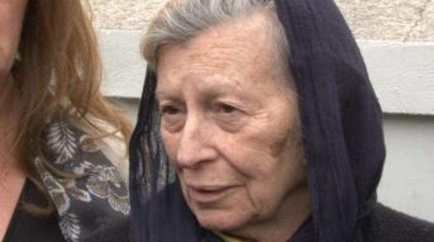 Selma Ann Desmond 'in annesi cami &ccedil;ıkışında konuştu