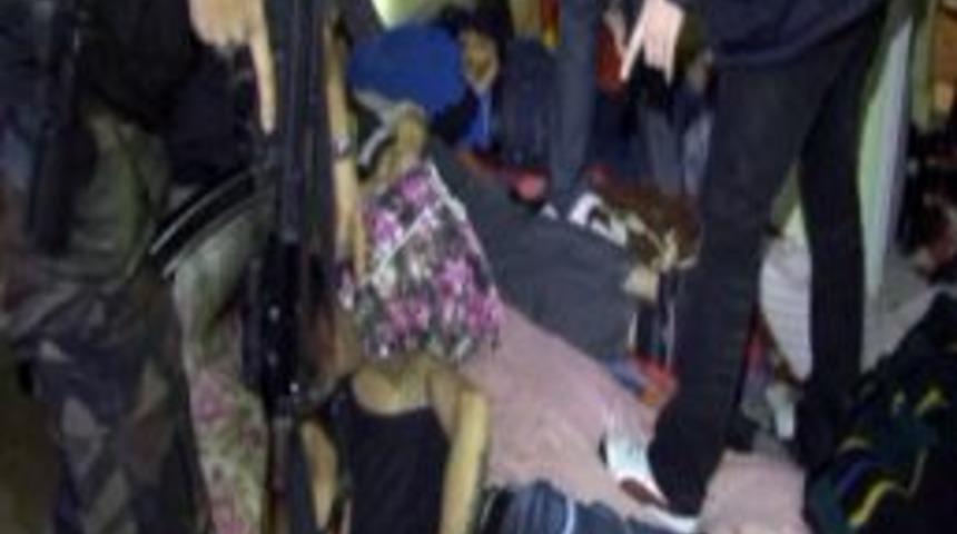 Sokak satıcılarına &ouml;zel harekatlı operasyon polis kamerasında