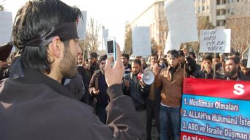 El Kaide operasyonunu protesto ettiler