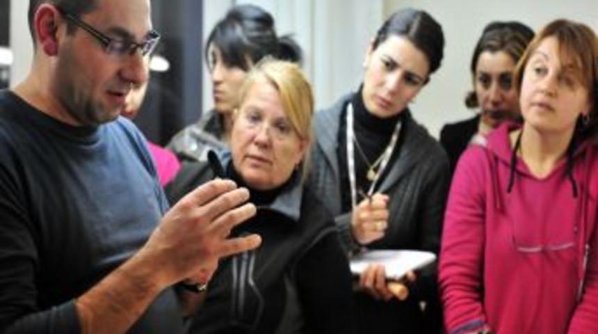 Akademisyenler Beypazarı'nda m&uuml;cevher mıhlamayı &ouml;ğrendi